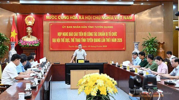 Các đại biểu dự tại cuộc họp.