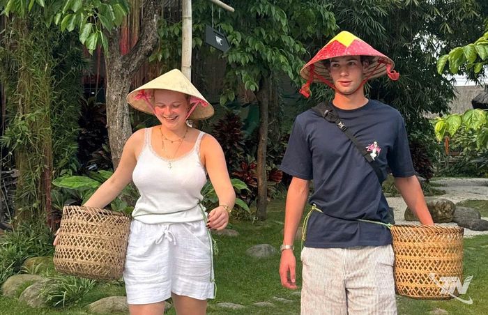 Du khách quốc tế lưu trú, trải nghiệm các sản phẩm du lịch, văn hóa và cảnh quan đặc trưng, góp phần quảng bá hình ảnh Thái Nguyên đến bạn bè quốc tế.