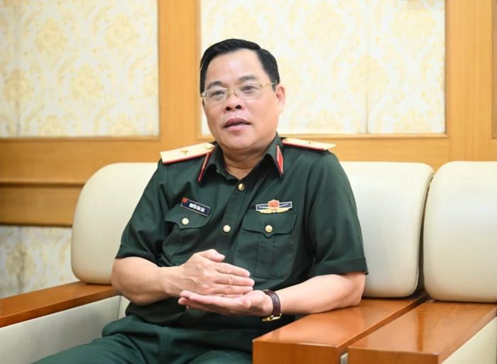 Thiếu tướng, PGS.TS Nguyễn Văn Sáu, Phó Viện trưởng Viện Chiến lược và Lịch sử quốc phòng Việt Nam (Bộ Quốc phòng)