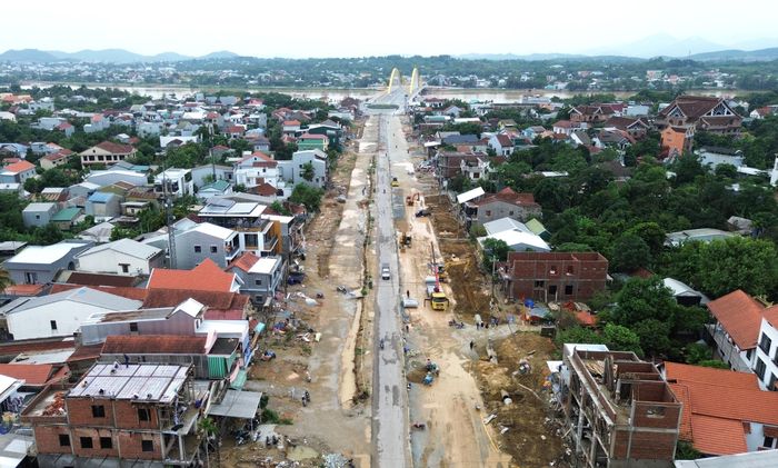 Ông Hoàng Hải Minh yêu cầu chủ đầu tư tăng cường kiểm tra chất lượng thi công, biện pháp bảo đảm an toàn giao thông, an toàn lao động; xây dựng phương án tổ chức thi công phù hợp trong điều kiện ban đêm và mùa mưa lũ, tuyệt đối không để xảy ra sự cố do chủ quan.