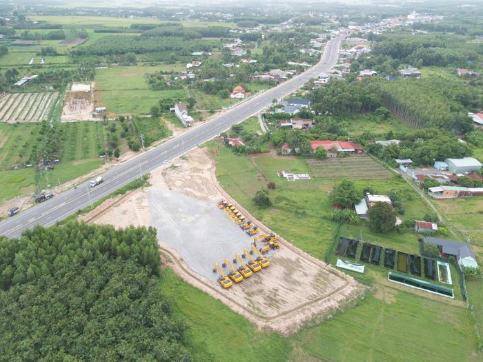 Ban đầu, tổng mức đầu tư giai đoạn 1 của dự án là 19.617 tỷ đồng. Sau quá trình rà soát, cập nhật theo thực tế, đến tháng 4/2026, HĐND TP.HCM chấp thuận điều chỉnh tổng mức đầu tư lên 22.975 tỷ đồng, đồng thời kéo dài thời gian thực hiện dự án đến năm 2028.