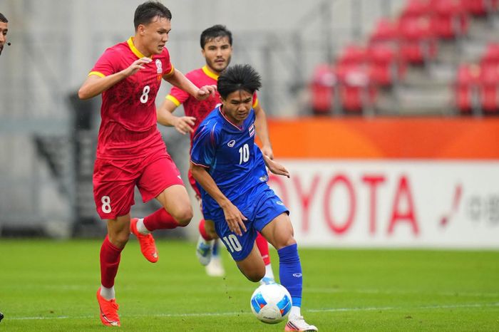 U23 Thái Lan có trận đấu đầy nỗ lực trước Kyrgyzstan (Ảnh: FAT). 