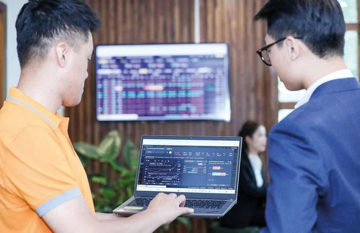 Việc hoàn thiện khung pháp lý tạo cơ sở đa dạng hóa sản phẩm trên thị trường chứng khoán phái sinh. Ảnh: Đức Thanh