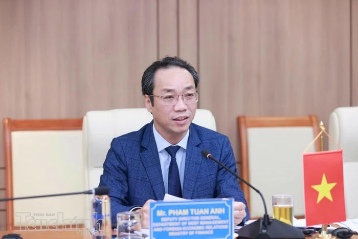 Ông Phạm Tuấn Anh - Phó Cục trưởng Cục Quản lý nợ và Kinh tế đối ngoại (Bộ Tài chính) chủ trì đầu cầu Việt Nam. Ảnh: Đức Thanh