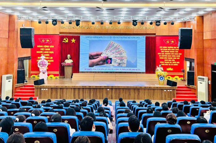 Toàn cảnh chương trình đào tạo kỹ năng lái xe mô tô, xe gắn máy an toàn (Ảnh: Phòng CSGT, Công an tỉnh Thái Nguyên)