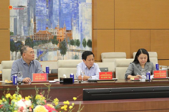 Các đại biểu dự hội nghị