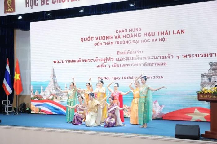 Chương trình ca nhạc chào đón Nhà vua và Hoàng hậu Vương quốc Thái Lan