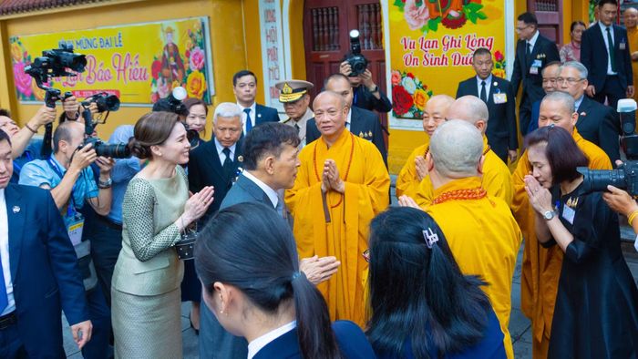 Buổi thăm diễn ra diễn ra trong bối cảnh năm hai nước kỷ niệm 50 năm thiết lập quan hệ ngoại giao.