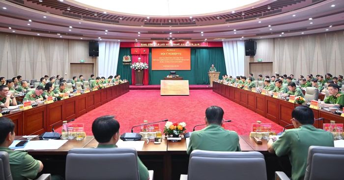 Các đại biểu tham dự hội ý nghiệp vụ.