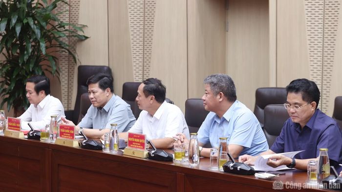 Các đại biểu dự hội nghị.