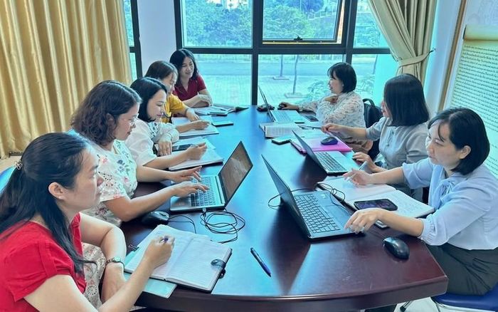 Một buổi sinh hoạt tổ chuyên môn của các giáo viên trung học phổ thông. Ảnh minh hoạ: THPT chuyên Lê Quý Đôn