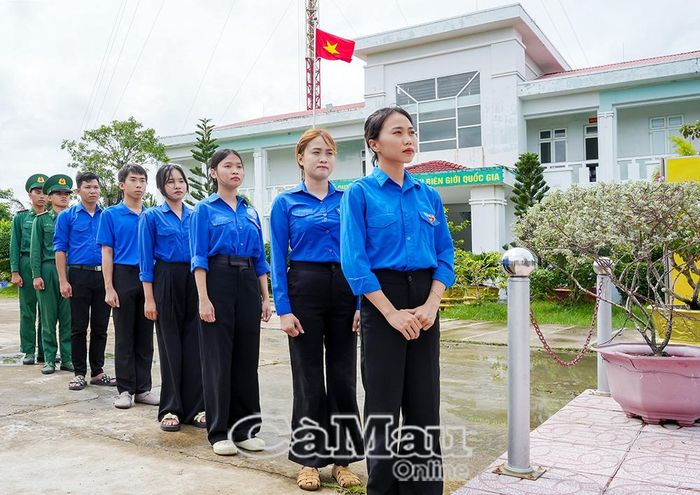 Ðoàn viên, thanh niên và chiến sĩ biên phòng nguyện học tập và làm theo lời Bác.