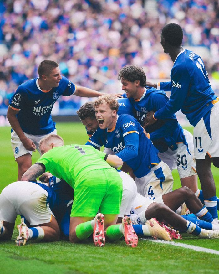 Hill Dickinson mở ra những trải nghiệm mới cho người hâm mộ Everton