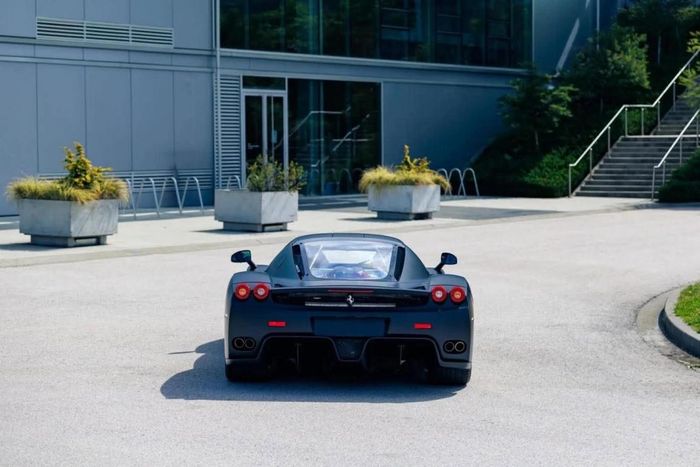 Xe đã trải qua đợt phục hồi hơn 110.000 euro và hiện có ODO 5.763 dặm. (Ảnh: Ferrari)