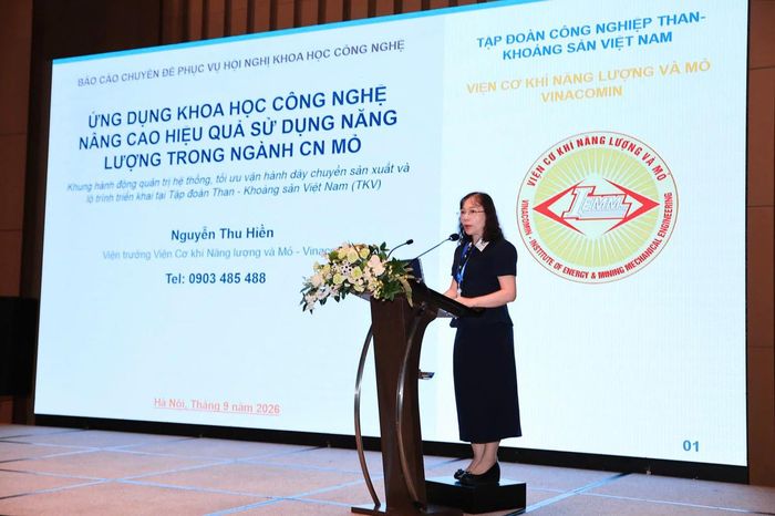TS. Nguyễn Thu Hiền – Viện trưởng Viện Cơ khí năng lượng và Mỏ - VINACOMIN trình bày chuyên đề 4: Ứng dụng khoa học công nghệ nâng cao hiệu quả năng lượng mỏ.
