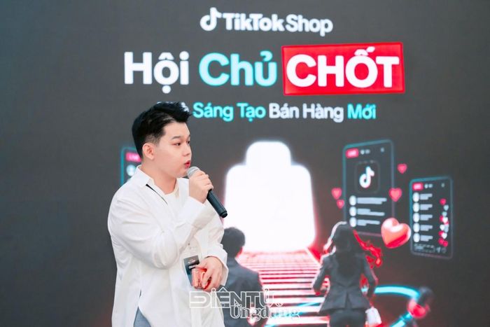 Nhà sáng tạo nội dung Trần Hoàng Long (@longchunchun) chia sẻ tại sự kiện