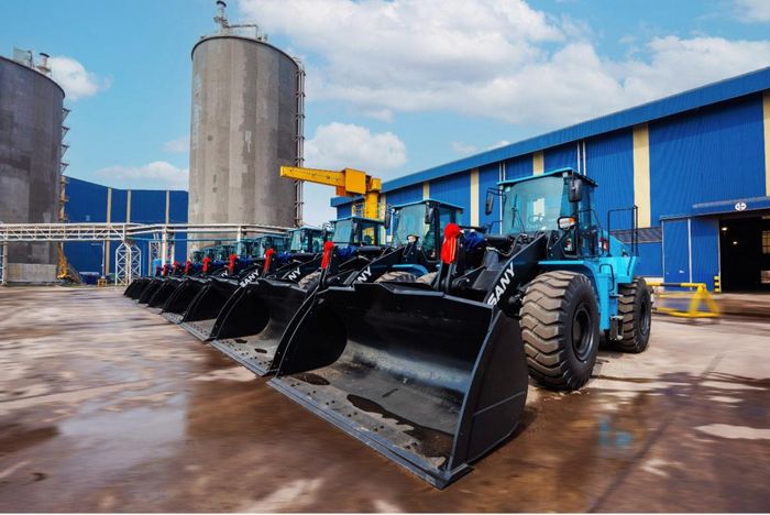Tỷ phú Trần Đình Long đầu tư vào xe điện.