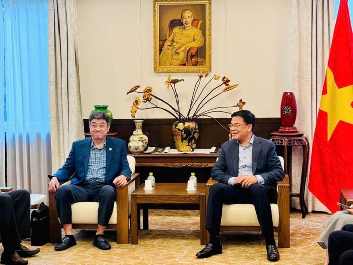  Lãnh đạo tỉnh Đắk Lắk trao đổi với Đại sứ quán Việt Nam tại Nhật Bản. 