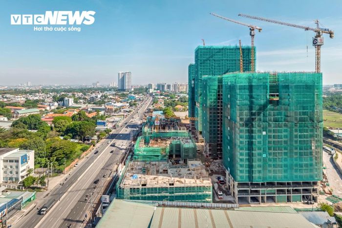 Hơn 11.700 căn hộ tại Bình Dương cũ đủ điều kiện đưa ra thị trường từ đầu năm, chiếm hơn 55% tổng nguồn cung căn hộ mới của TP.HCM.