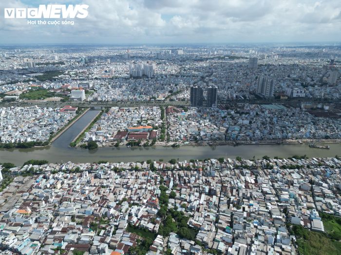 Khi hoàn thành, cầu đường Bình Tiên sẽ tạo thêm một trục giao thông kết nối khu vực trung tâm TP.HCM với khu Nam và cửa ngõ miền Tây, góp phần rút ngắn quãng đường di chuyển, giảm áp lực cho các tuyến giao thông hiện hữu và tăng khả năng liên kết hạ tầng khu vực.