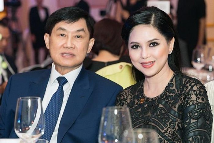 Cô rời màn ảnh để chuyển hướng kinh doanh, trở thành vợ của tỷ phú Johnathan Hạnh Nguyễn.