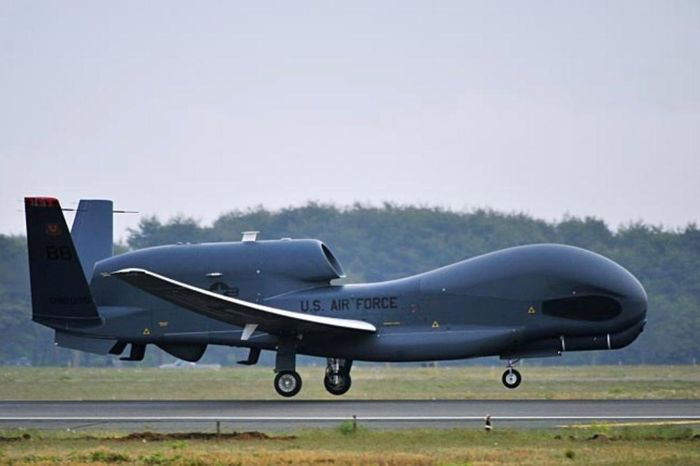 UAV trinh sát Global Hawk của Mỹ tại căn cứ Misawa, Nhật Bản. (Ảnh: Không quân Mỹ)