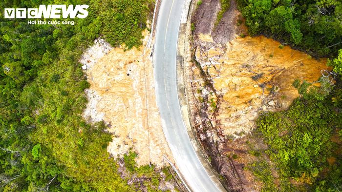 Anh Toàn mong các đơn vị thi công đẩy nhanh tiến độ để mọi người yên tâm đi lại trên đèo Khánh Lê. Nhất là vào ban đêm và khi mưa lớn.