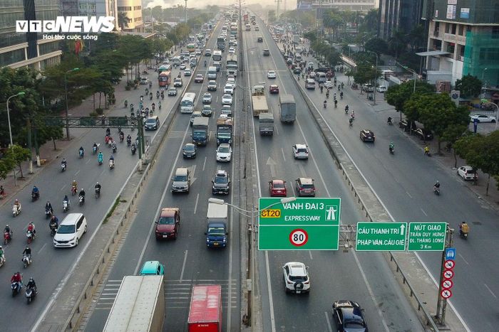 Đường Vành đai 3 trên cao.