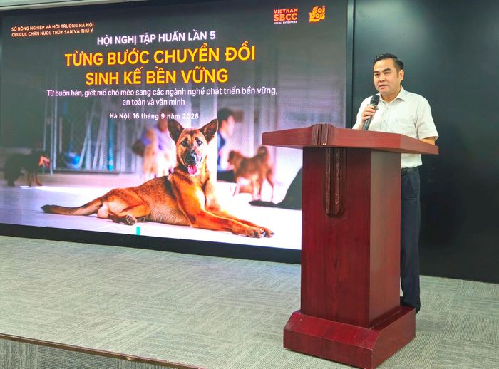 Phó Chi cục trưởng Chi cục Chăn nuôi, Thủy sản và Thú y Hà Nội Ngô Đình Loát phát biểu. Ảnh: Ánh Dương
