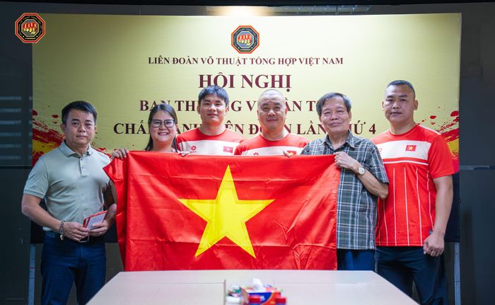 Các vận động viên MMA Việt Nam nhận nhiệm vụ tại ASIAD 20. Ảnh: Ngọc Hòa