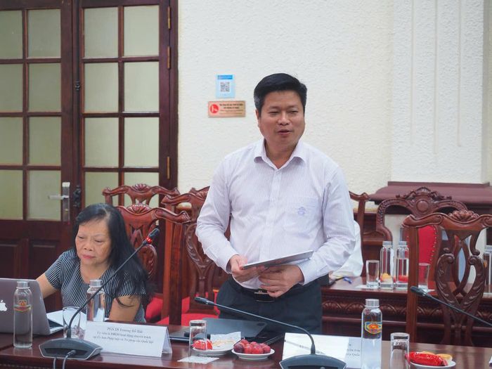 PGS.TS Trương Hồ Hải, Ủy viên là đại biểu Quốc hội chuyên trách tại Ủy ban Pháp luật và Tư pháp của Quốc hội khóa XVI phát biểu tại Hội thảo. Ảnh: PV