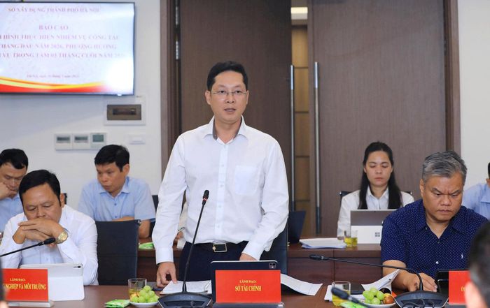 Giám đốc Sở Tài chính Hà Nội Nguyễn Ngọc Tú phát biểu. Ảnh: Viết Thành