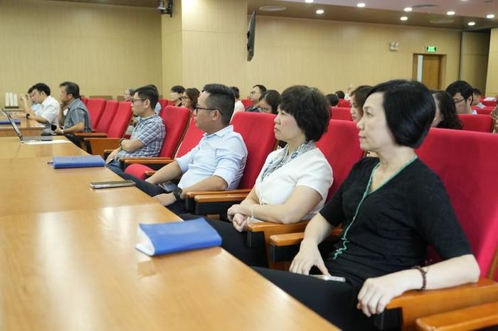 Quang cảnh tập huấn do Trung tâm Phục vụ hành chính công thành phố Hà Nội phối hợp EVNHANOI tổ chức. Ảnh: PV