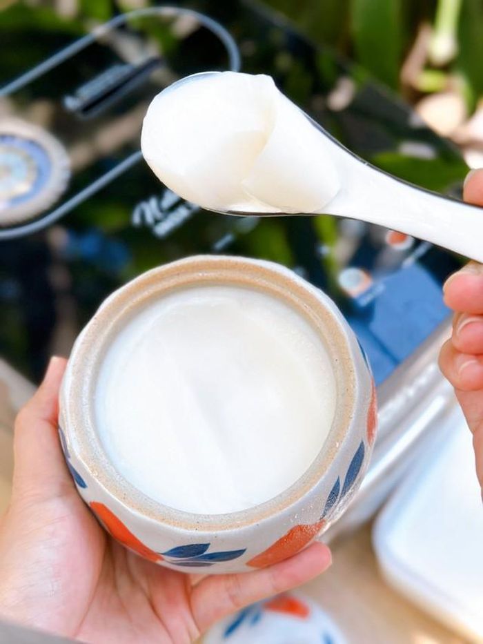 Làm bao nhiêu cách thấy cách này nó khoẻ re luôn, thành phẩm mỡ trắng tinh, thơm lắm và để được trong tủ lạnh rất lâu mà ko bị hôi. Làm như này để xào rau, chiên cơm thì siêu ngon luôn.
