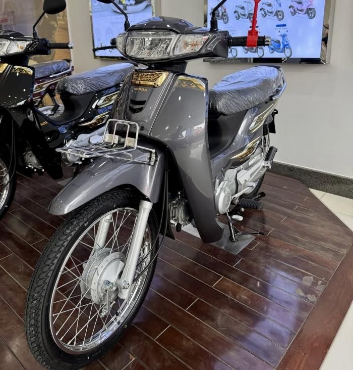 N.C.X Honda, thiết kế mới lấy cảm hứng từ họa tiết sọc đặc trưng của dòng Dream.