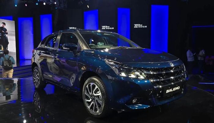 Suzuki Baleno facelift với giá bán quy đổi chỉ 170 triệu tại thị trường Ấn Độ. Ảnh: Tổng hợp