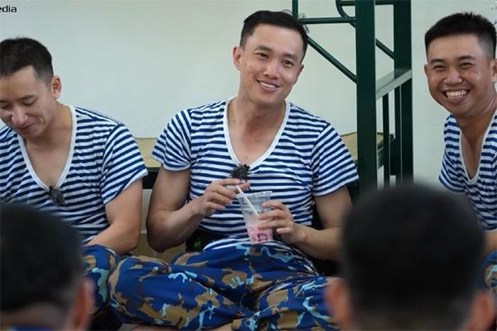 Quốc Trường ngáy to khi khiến đồng đội mất ngủ.