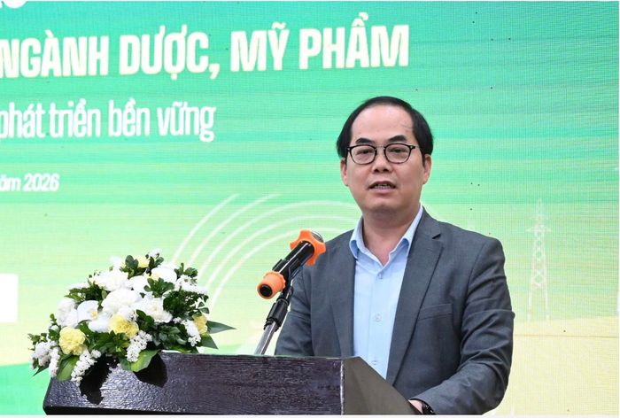 Tại Hội thảo, ông Tạ Mạnh Hùng - Phó Cục trưởng Cục Quản lý Dược (Bộ Y tế) nhấn mạnh sự đặc thù của ngành dược so với các lĩnh vực sản xuất khác.