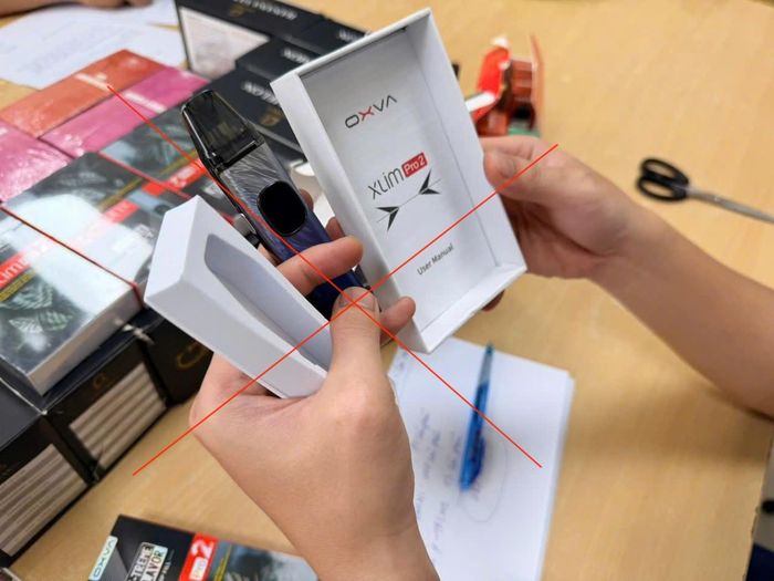 Cận cảnh thuốc lá điện tử được lực lượng chức năng phát hiện. Ảnh: Chi Cục QLTT Hà Nội cung cấp