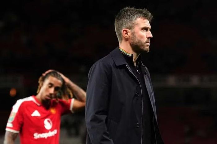 Nếu không thay đổi, MU của Michael Carrick đối diện thêm một mùa giải bỏ đi (Ảnh: The Guardian)