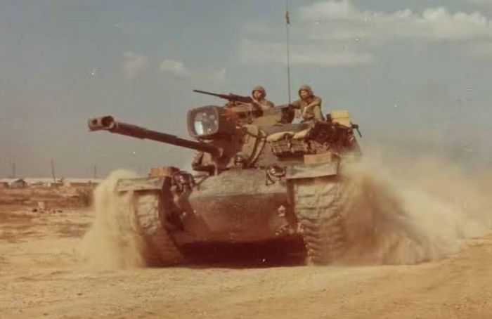 Đó cũng là lý do hình dáng này trở thành dấu hiệu nhận diện đặc trưng của M48 Patton và tiếp tục ảnh hưởng đến cách Mỹ phát triển xe tăng trong thời kỳ Chiến tranh Lạnh.