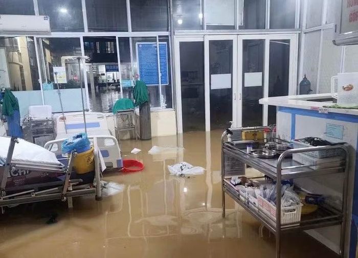 Một trạm Y tế tại Thanh Hoá bị ngập