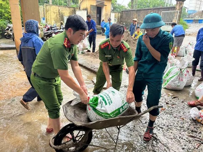 Lực lượng Công an cơ sở nỗ lực đảm bảo an toàn cho nhân dân