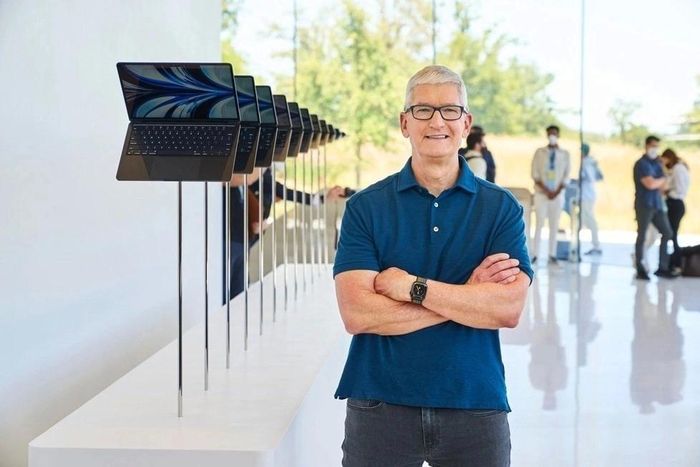  Mặc dù không còn giữ chức CEO, Tim Cook vẫn là nhân vật quan trọng ở Apple. Ảnh: Reuters. 
