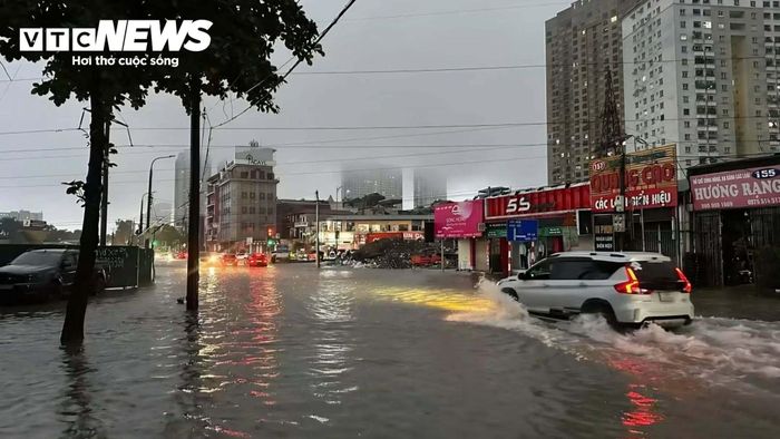 Khu vực ngã 3 Xa La lúc 5h30.