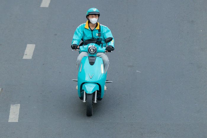  Green SM là hãng duy nhất trả lương cơ bản của nhân viên đăng ký chạy xe công ty. Ảnh: Phương Lâm. 