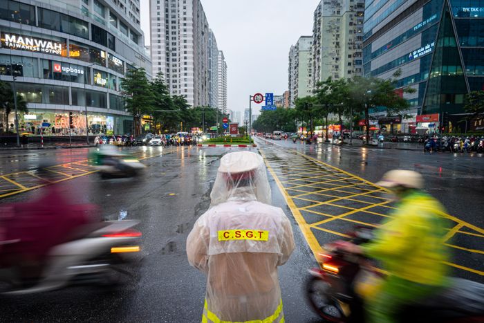  Phương án này được áp dụng từ ngày 15/9 cho tới khi có thông báo mới. Sở Xây dựng Hà Nội đề nghị Ban Quản lý dự án Đầu tư xây dựng công trình dân dụng TP Hà Nội phối hợp với lực lượng Cảnh sát giao thông tổ chức phân luồng, bố trí đủ người hướng dẫn tại khu vực thi công, đồng thời theo dõi sát tình hình để kịp thời phát hiện và xử lý các bất cập phát sinh. 