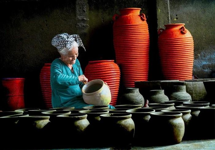 Các tác phẩm đạt giải sẽ được giới thiệu, quảng bá, trưng bày và kết nối với nghệ nhân, hợp tác xã, cơ sở sản xuất, doanh nghiệp để nghiên cứu hoàn thiện, sản xuất và phát triển sản phẩm theo quy định