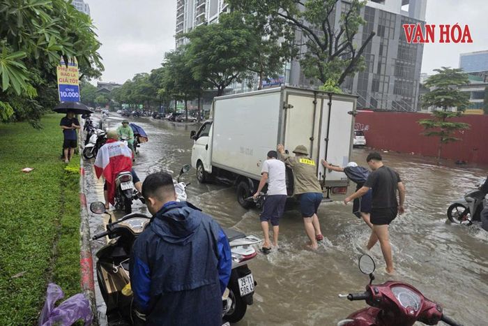 Ngập nước tại khu vực Hà Đông