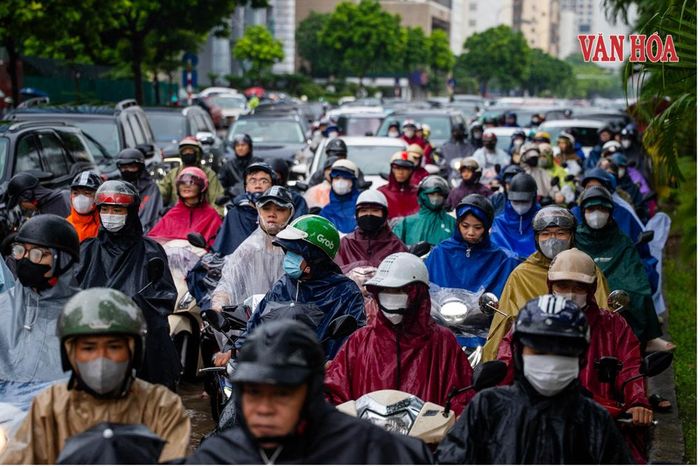 Khu vực Mễ Trì ùn tắc kéo dài
